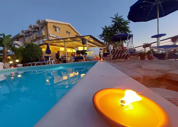 Piccolo 3* אקואפסה