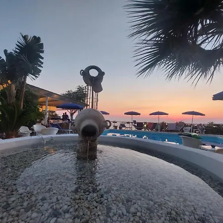 Piccolo 3* Acquappesa