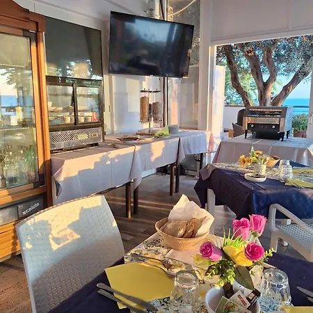 Piccolo Hotel